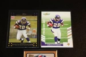 lot 30 image: 2007 Adrian Peterson Football Card Rookie Lot  3 Rookie Cards
