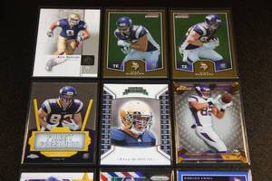 lot 31 image: Kyle Rudolph Football Card Lot  9 Cards