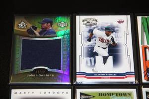 lot 41 image: Minnesota Twins Autograph & Relic Lot  9 Cards