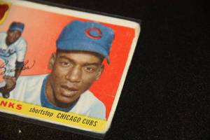 lot 53 image: 1955 Topps Ernie Banks #28