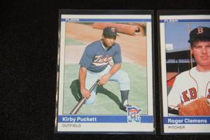 lot 111 image: 1984 Fleer Update Rookie Lot  Kirby Puckett Roger Clemens Dwight Gooden