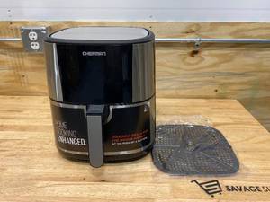 lot 40 image: CHEFMAN 8qt Digital Air Fryer - Silver