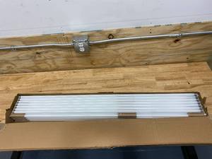 lot 58 image: GE CURRENT Lot of 39-  Linear Fluorescent Bulbs, T5, Miniature Bi-Pin (G5), Lumens 2,660 lm, 3,500 K Color Temperature.  Retail for $11.92 each