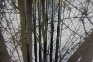 lot 12B image: 6  - Easton Carbon Storm Arrows
