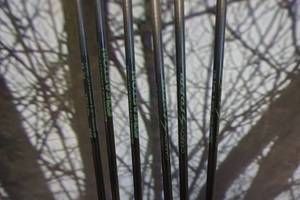 lot 12D image: 6  - Easton Carbon Storm Arrows
