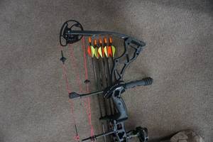 lot 9 image: Brand New Bowtech Heart Breaker RAK Compound Bow Package