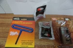 lot 102 image: Bow Hunters Accessory Pack #5