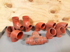 lot 545 image: NEW Lot 10 3 Victaulic  Gruvlok Pipe Fittings