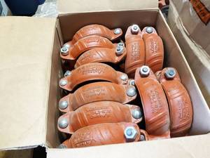 lot 561 image: NEW Lot of 12 Victaulic  4 Pipe Clamps