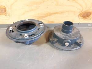 lot 582 image: NEW Lot of 2 NO-HUB Cast Iron Drain 2 w Clamp Collar
