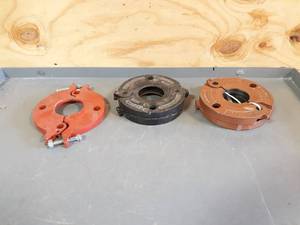 lot 587 image: NEW Lot of 5 Victaulic 2-12 Ductile Iron Flanges