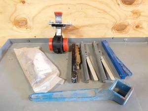 lot 588 image: NEW Victaulic Valve and Assorted Valve Handles