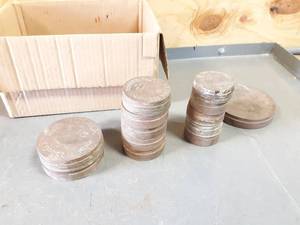 lot 605 image: Lot of 13 Victaulic Brass Plugs  Caps