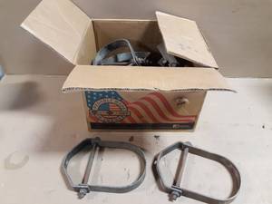 lot 633 image: NEW Lot of 15 5 Pipe Clevises