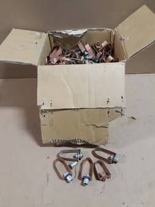 lot 636 image: NEW Box w 200  12 CT Loop Hangers