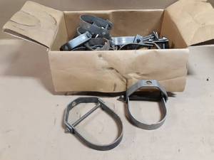 lot 637 image: NEW Lot of 15 4 Pipe Clevises