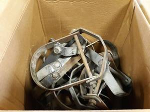 lot 638 image: NEW Lot of 16 5 Pipe Clevises