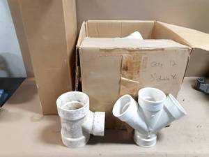lot 645 image: Box of 12 3 PVC DWV Double Wyes & 4 x 4 x 3 Tees