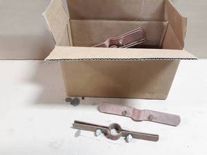 lot 660 image: NEW Lot of 22 1-14 Copper Tube Riser Clamps