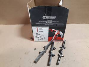 lot 670 image: NEW Lot of 26 34 IP Riser Clamps