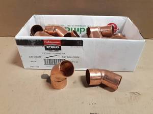 lot 675 image: Box of (17) 1-12 Copper 45° Street Elbows