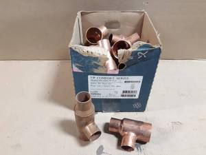 lot 679 image: Box of (19) 1-12 x 1 x 1 Copper Reducing Tees