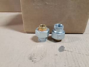 lot 706 image: Box Lot of (34) 12 FPT Watts Dielectric Sweat Unions w EPDM Gaskets