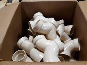 lot 719 image: NEW Box of 23  PVC DWV 2 Double 14 Bend Fittings