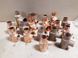 lot 745 image: Lot of (18) Copper 2 & 3 Pipe Fittings - Reducing Tees - Lot weighs about 19 LBS