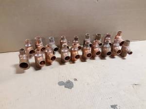 lot 755 image: Lot of (19) Copper 1 Reducing Tees - Lot weighs about 5 LBS