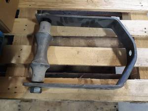 lot 778 image: Lot of (3) 8 Steel Rolling Pipe Hangers  Clevises