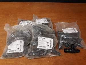 lot 809 image: (50) Uponor ProPex EP Reducing Tee Fittings 1 x 34 x 34