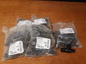 lot 811 image: (50) Uponor ProPex EP Reducing Tee Fittings 1 x 34 x 34