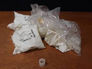lot 823 image: (250) Uponor ProPex Ring w Stop 34