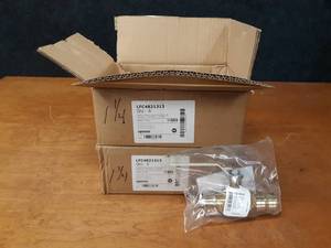 lot 832 image: Lot of (12) Uponor ProPex Brass Ball Valves 1-14