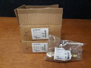 lot 837 image: Lot of (4) Uponor ProPex Brass Ball Valves 2