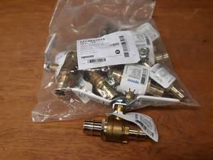 lot 848 image: Lot of (10) Uponor ProPex 34 Brass PEX Ball Valve