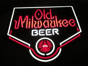 (RM5) Light-Up Old Milwaukee Beer B...