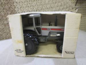 (C-4) Vintage WFE White Farm Equipm...