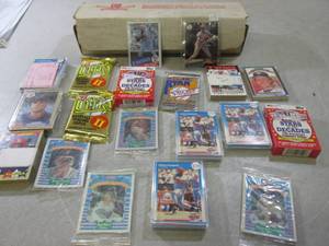 (C-4) Box Full of Assorted Vintage ...