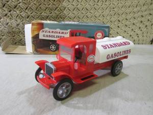 (F-0) Vintage Light-Up Standard Gas...