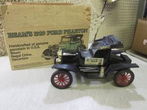 (F-0) Vintage Beams 1929 Ford Phae...