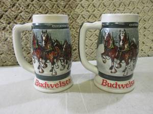 (BS) 2 Vintage Budweiser Beer Clyde...