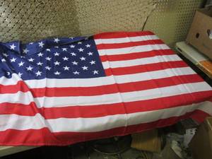 (RMDR) 3 ft x 5 ft American Flag...