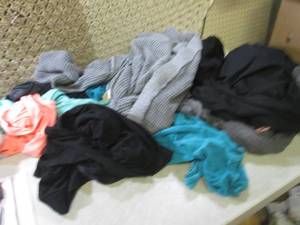 (EW6) Bag Full of Assorted Clothes...