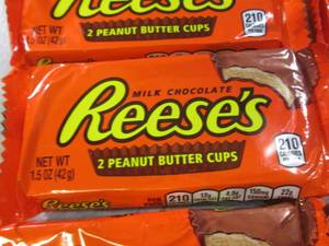 (B-3) 20 Reeses Peanut Butter Cups ...