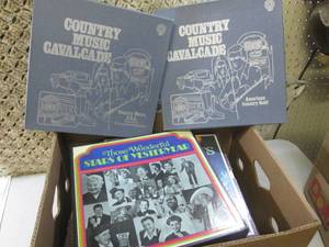 (D-3) Box Full of Assorted Vintage ...