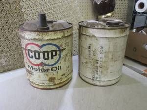 (FDS) 2 Vintage 5 Gallon Cans ...