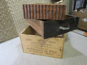 (EW3) 2 Vintage Drawers and Wood Bo...