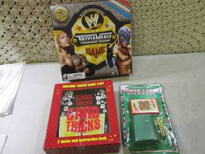 (F-0) WWE Trivia Mania Game, Poker ...